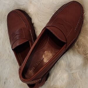 Like New.. L.L. Bean Chestnut Leather Slip-On Loafers